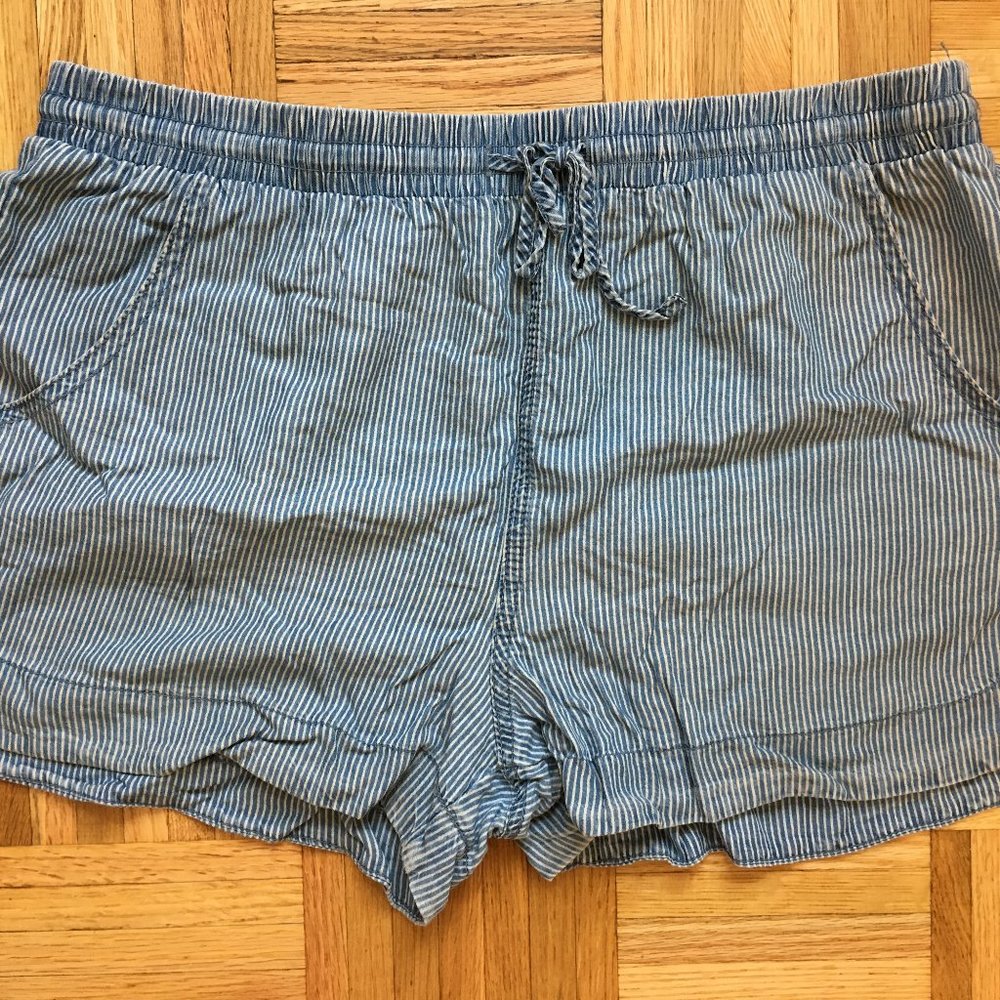 Universal Thread Drawstring Shorts
